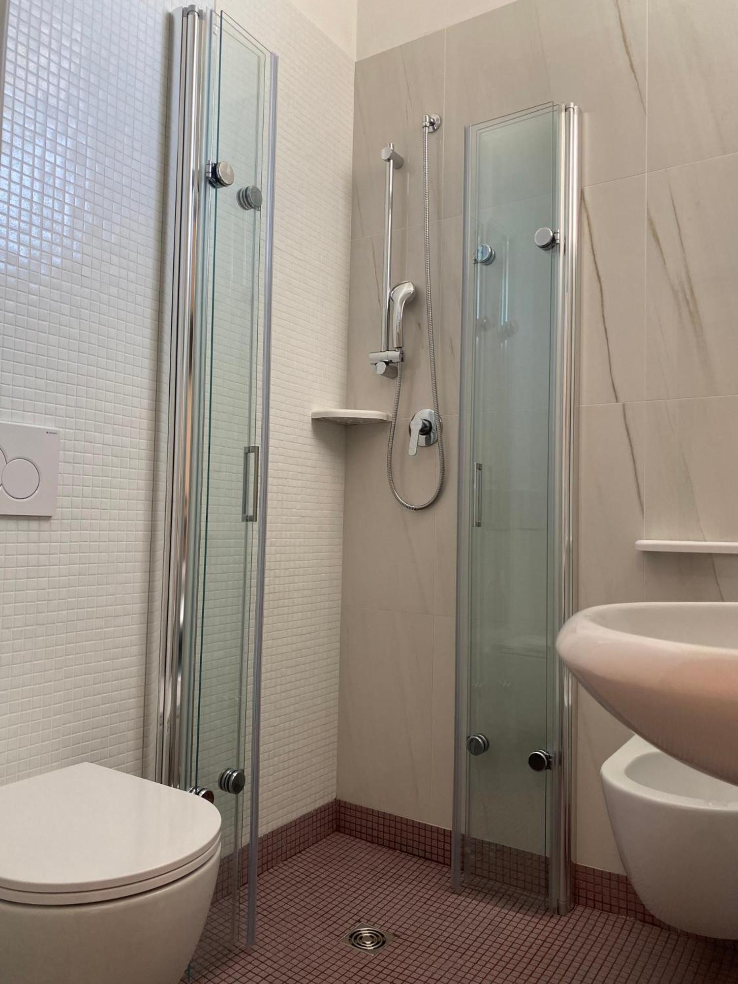 Hotel Loretta Rimini Buitenkant foto
