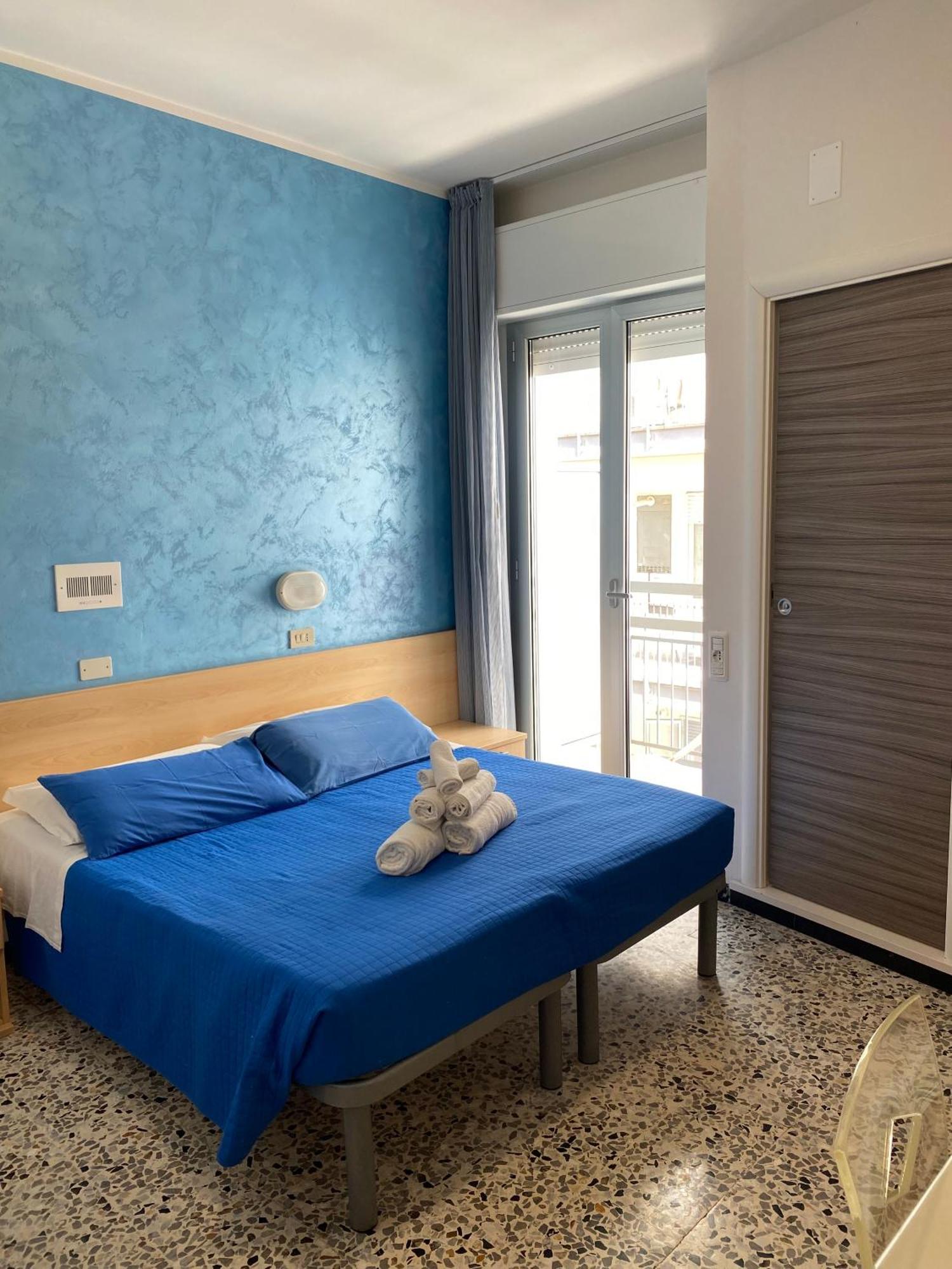 Hotel Loretta Rimini Buitenkant foto